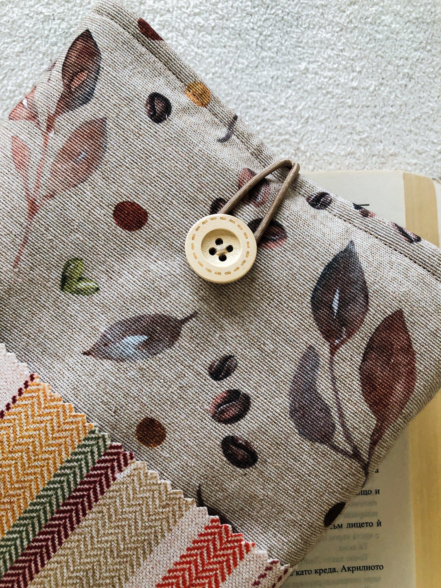 Autumn Leaves Book Pouch, Close Up