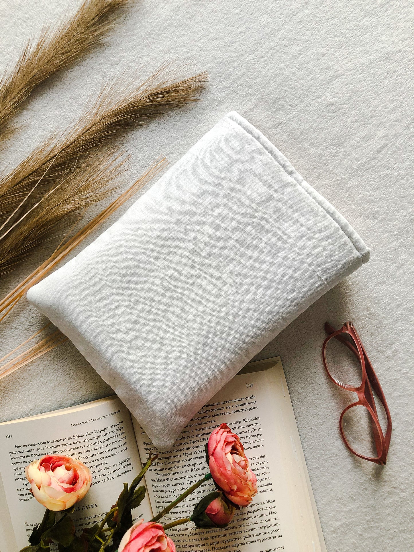 White Linen Book Pouch, Back Side