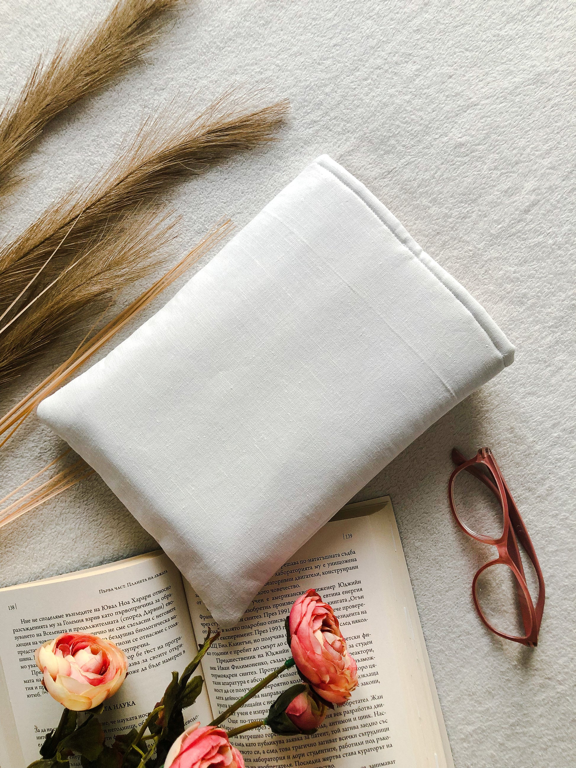 White Linen Book Pouch, Back Side