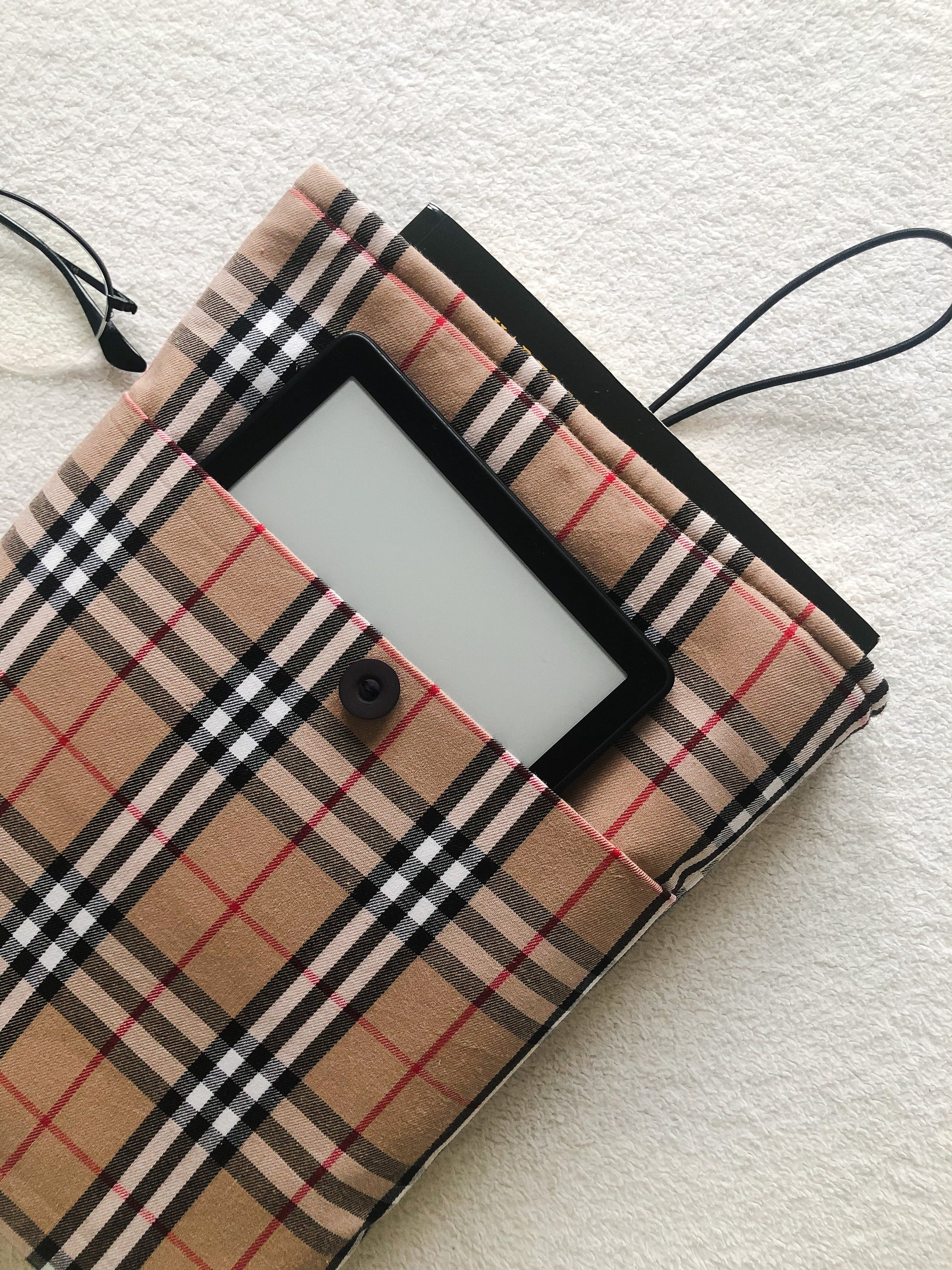 Beige Plaid Book Pouch with pocket for Kindle, Close Look