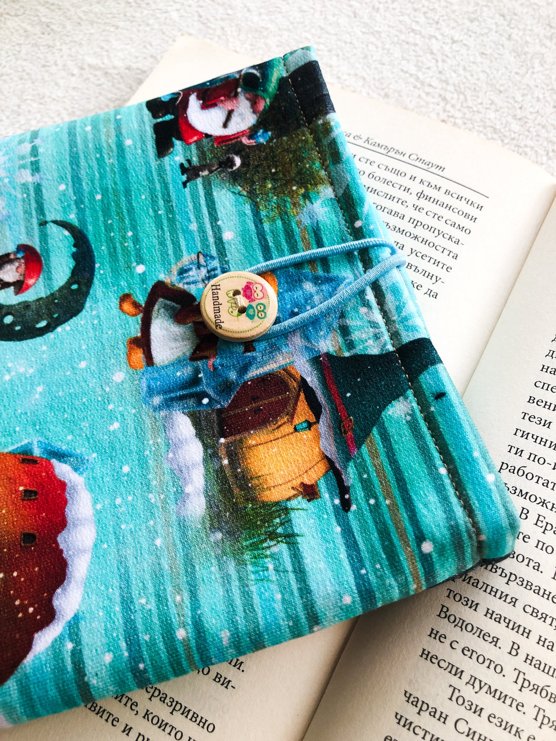 Winter Gnomes Kindle Sleeve, Close Up