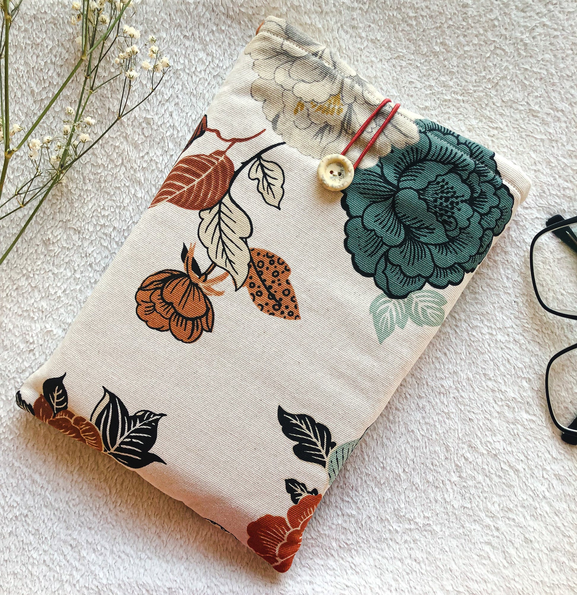 Garden Book Pouch, Front Side