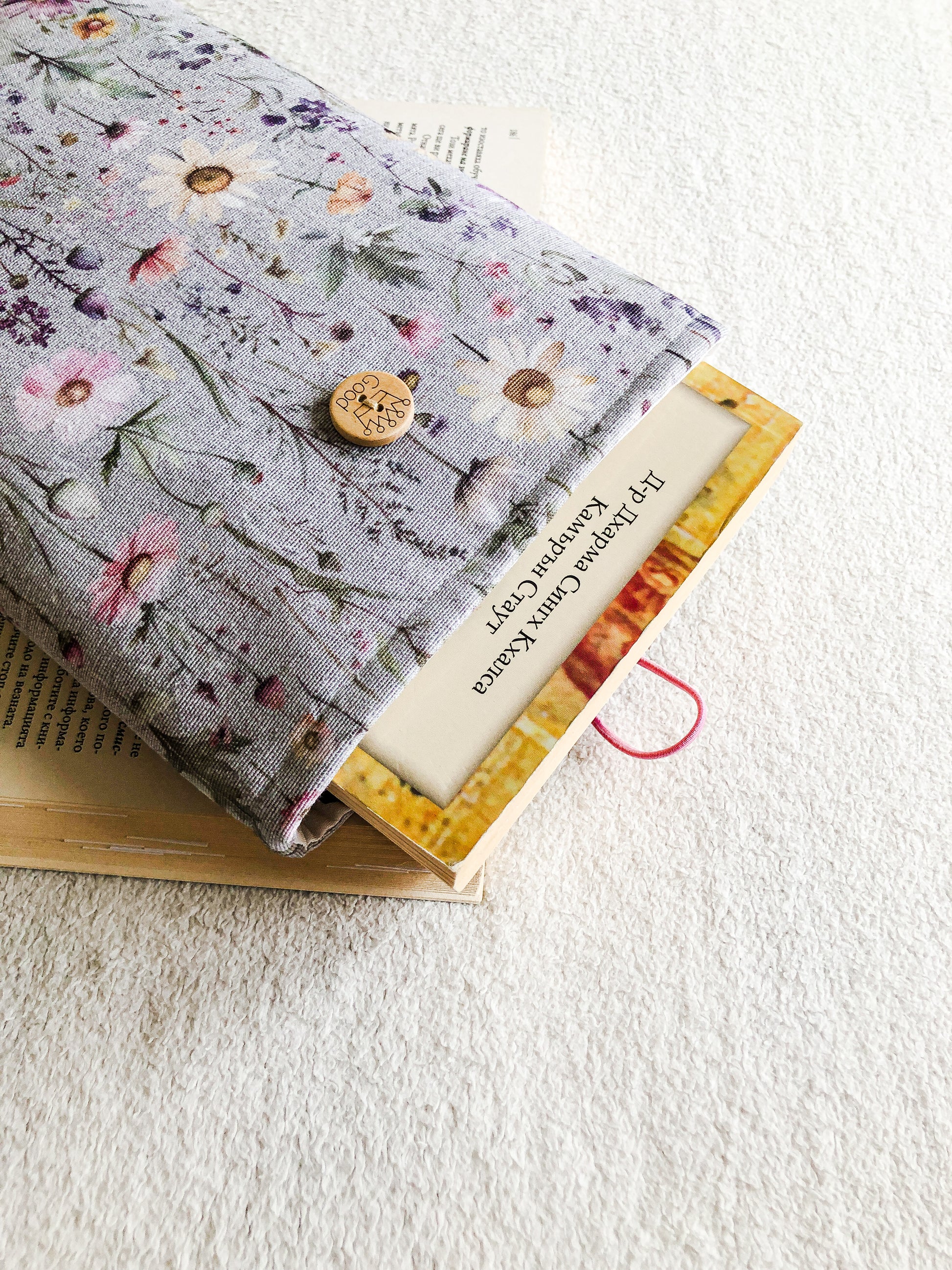 Grey Floral Book Pouch, Detail 