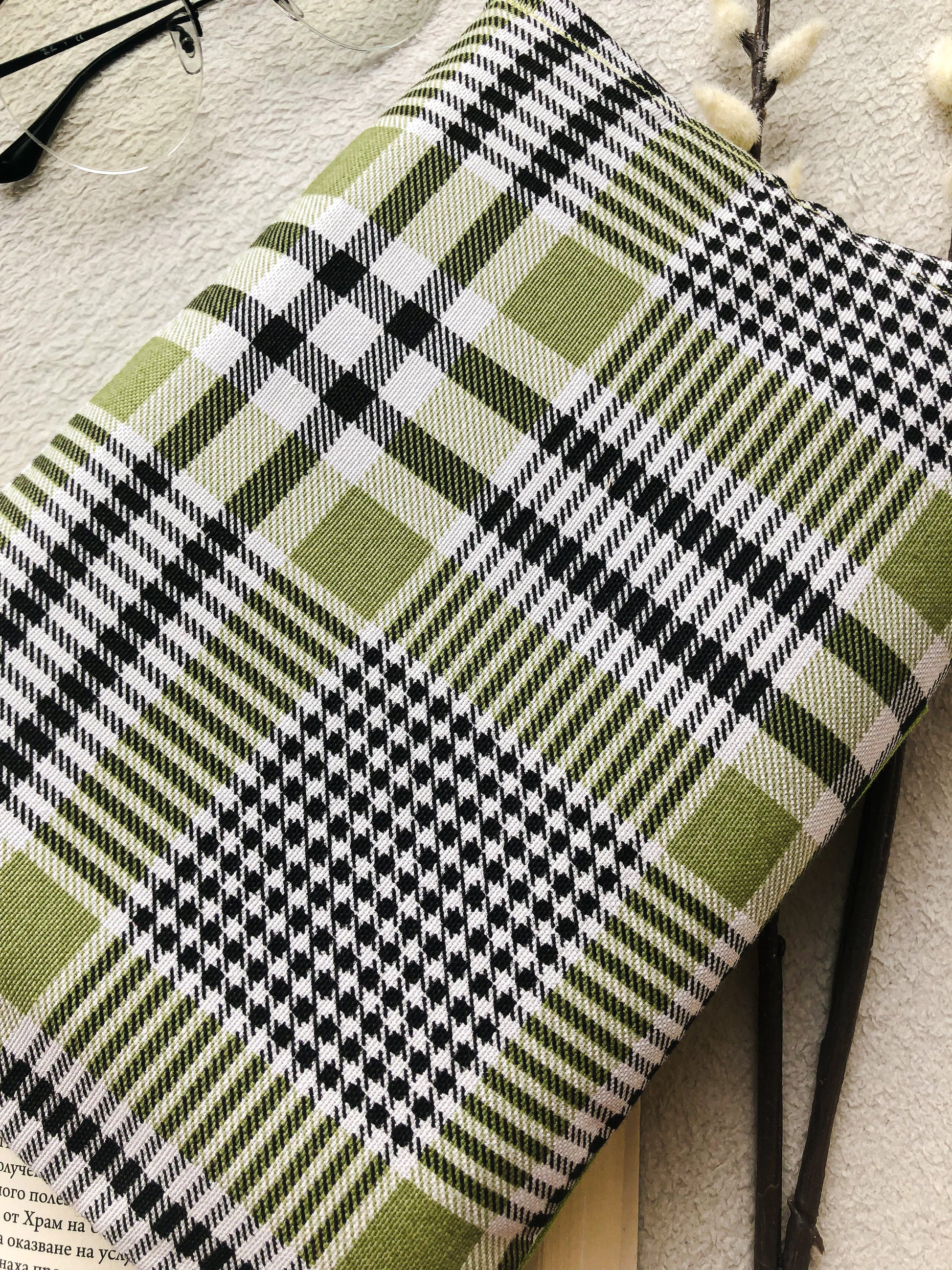 Green Plaid Book Pouch, Detail