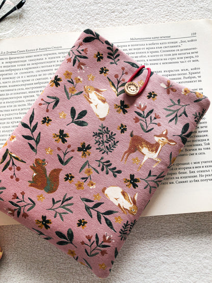 Forest Path Kindle Sleeve, Closer view