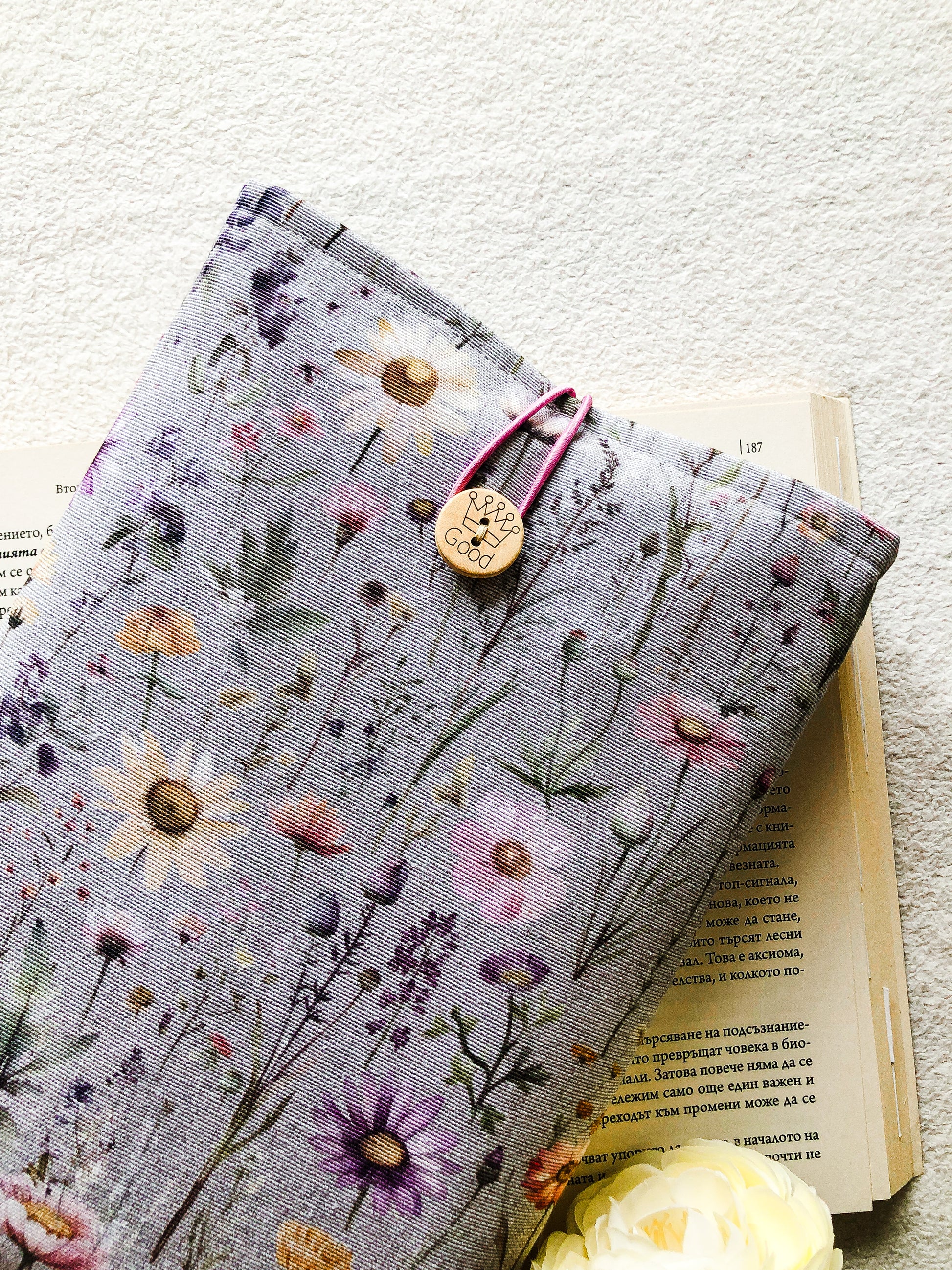 Grey Floral Book Pouch, Close Up 