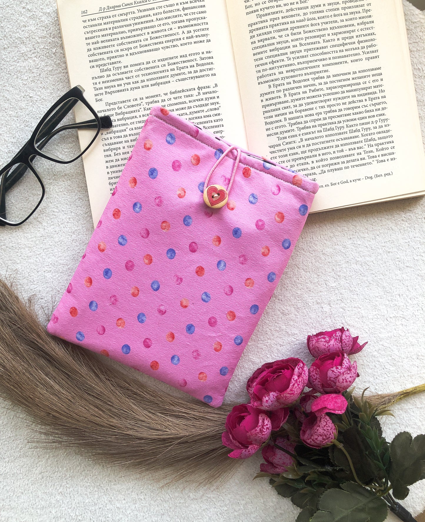 Pink Dream Kindle Sleeve, Front View