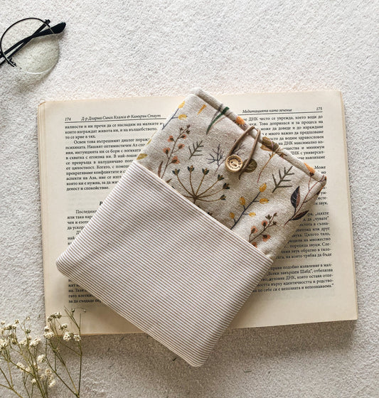 Autumn Herbs Book Pouch, Front Side