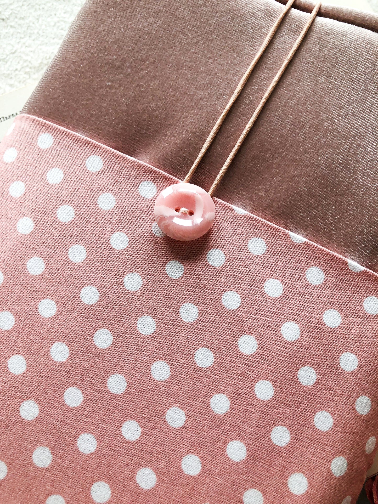 Pink Velvet Book Pouch, Detail