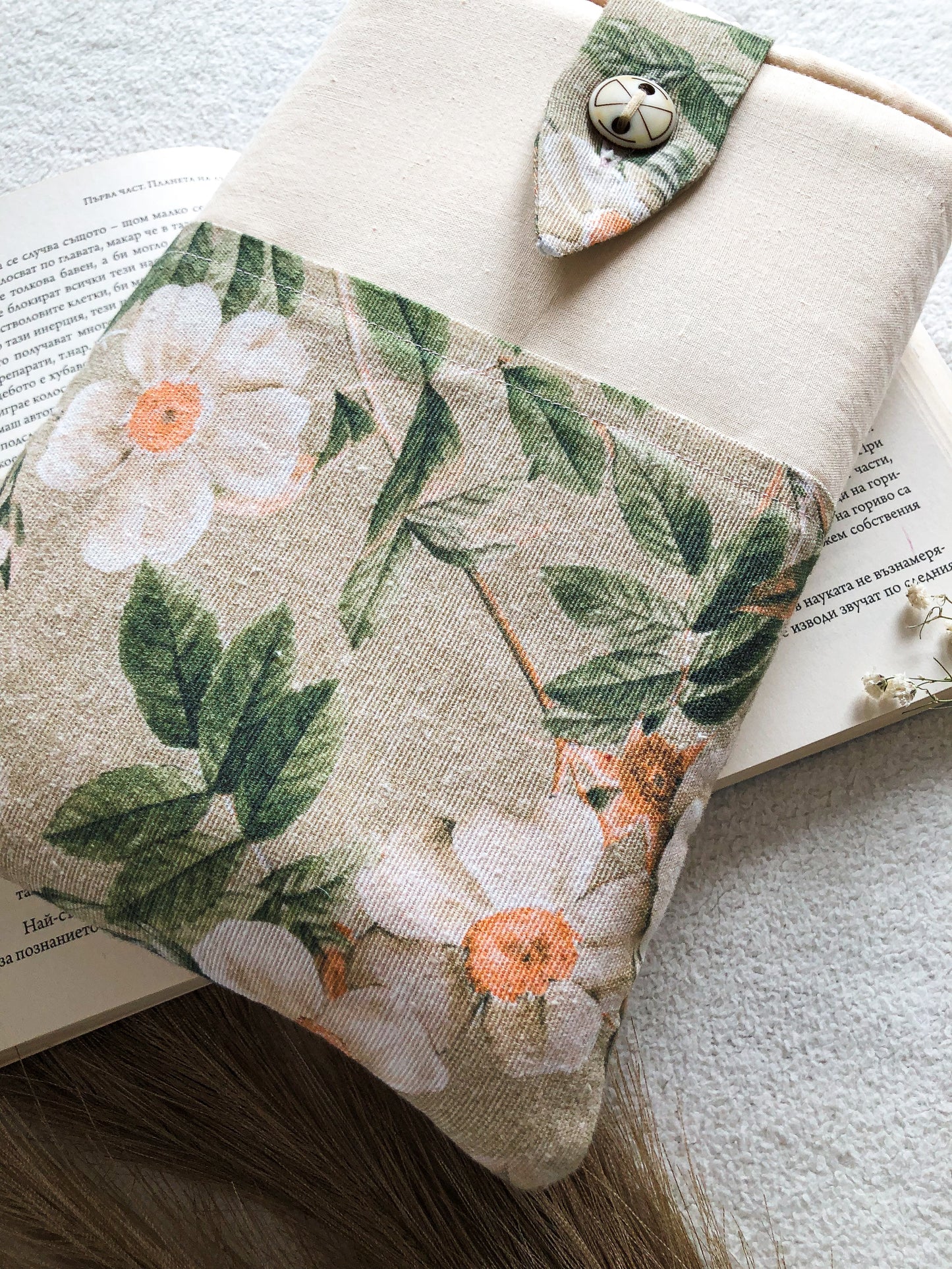 Spring Flowers Book Pouch , Close up