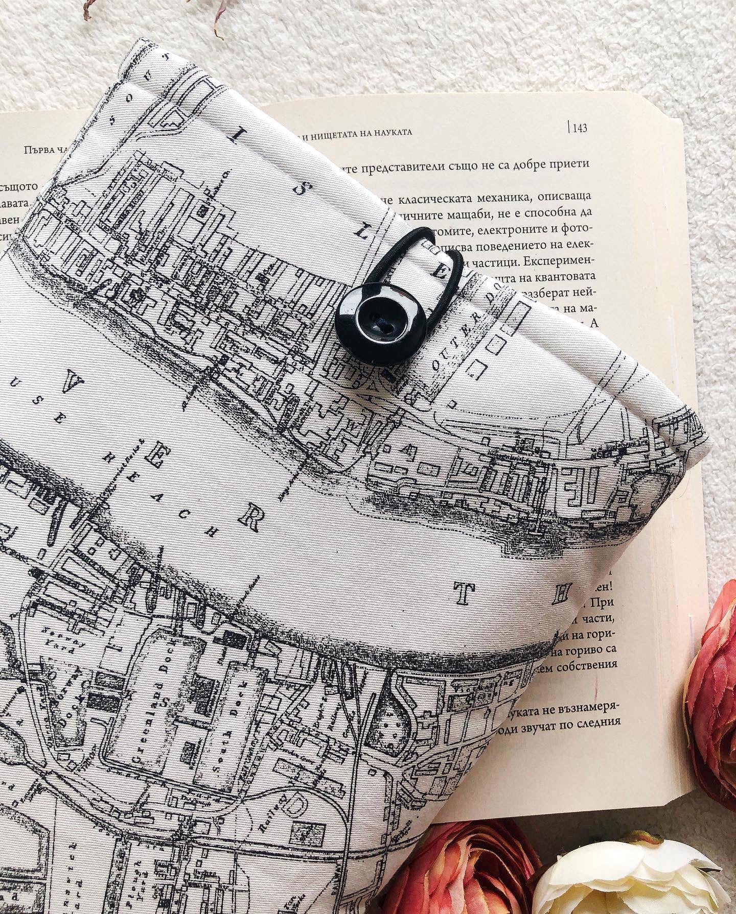 Maps Book Pouch, Close Up Front side